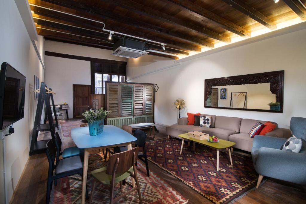 Muntri Mews