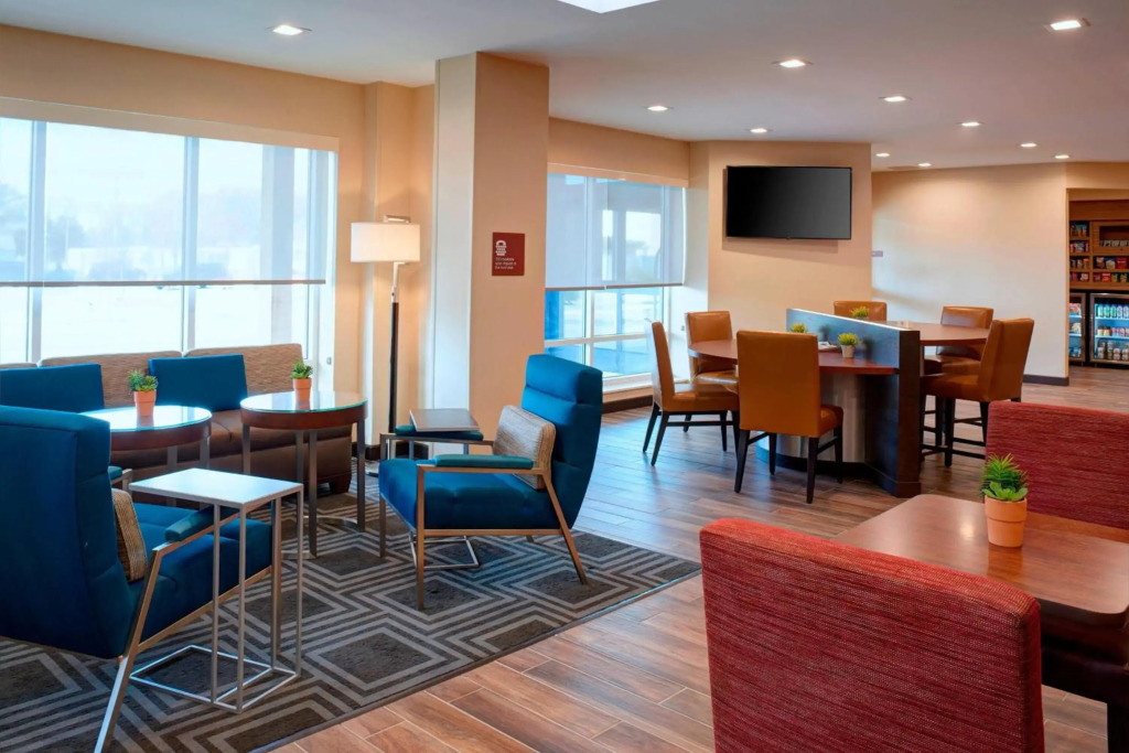 TownePlace Suites by Marriott Grand Rapids Airport - фото 9