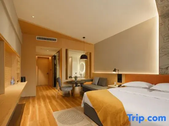 Standard Double room with balcony (full double bed)