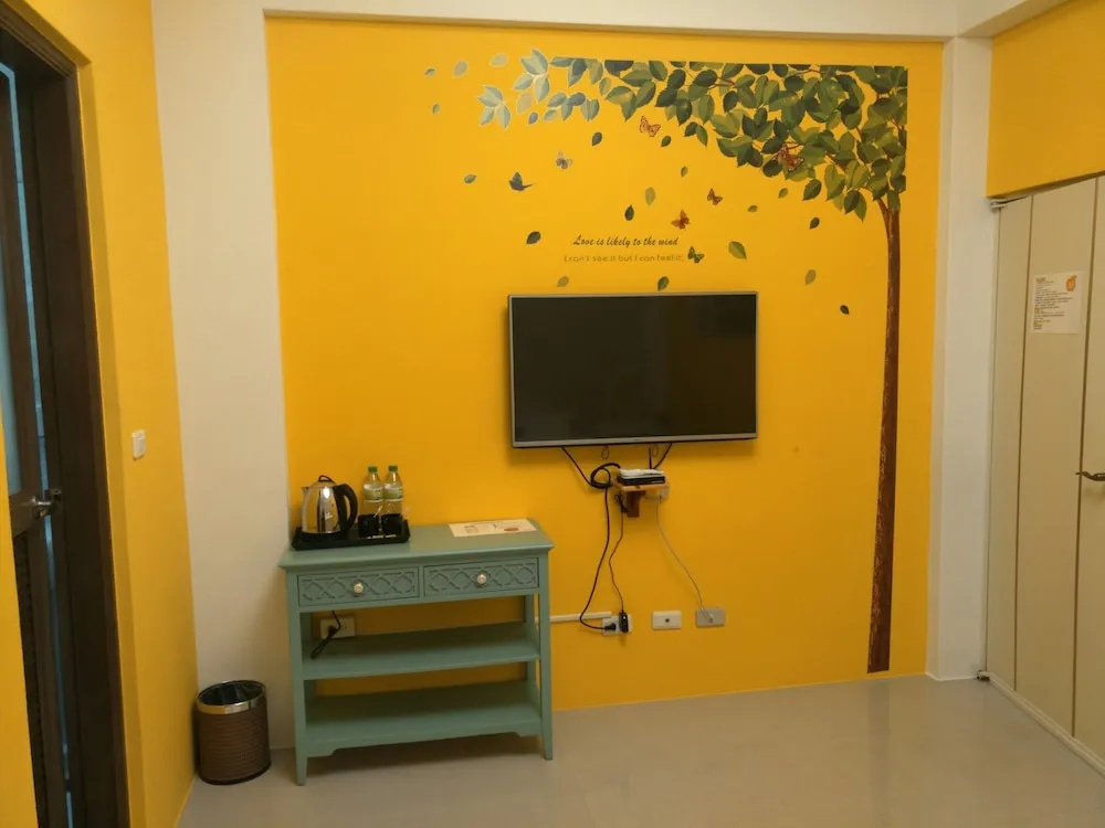 Economy room