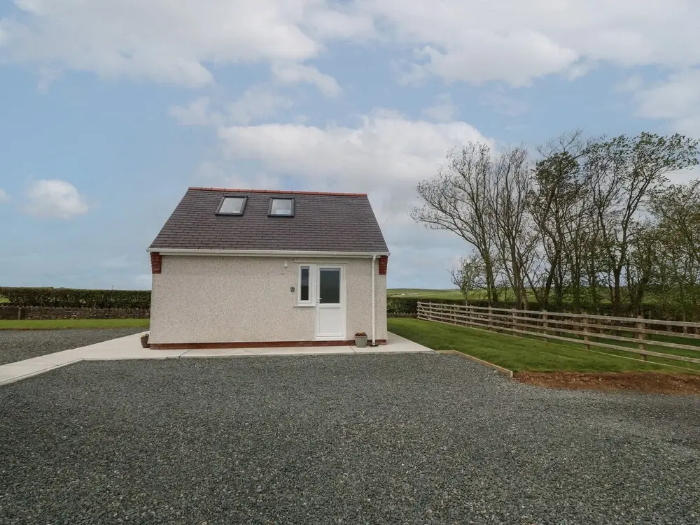 Bwthyn Cae'r Efail