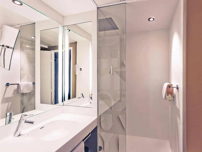 Premium Double room with garden view (full double bed)