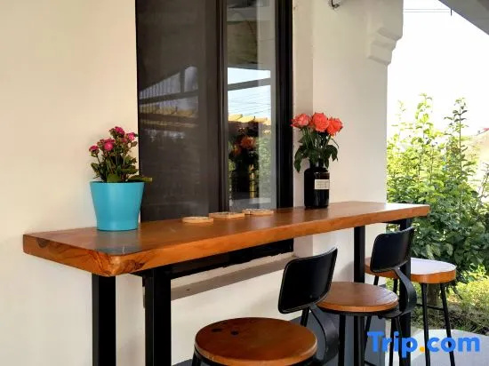 Balcony & Terrace