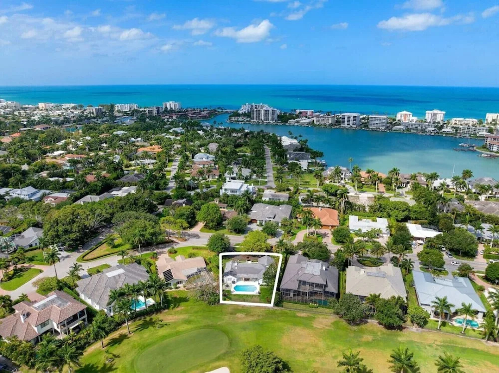 Luxury Beach House With Golf Course View