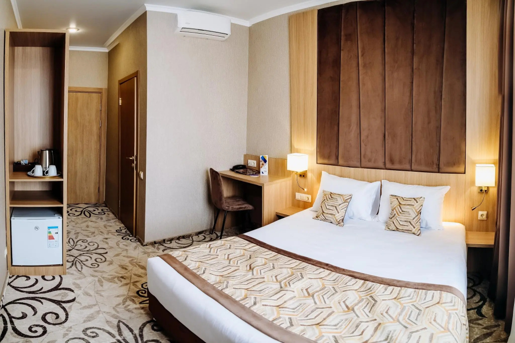 Aura Hotel Room Type - Standard Double room full double bed
