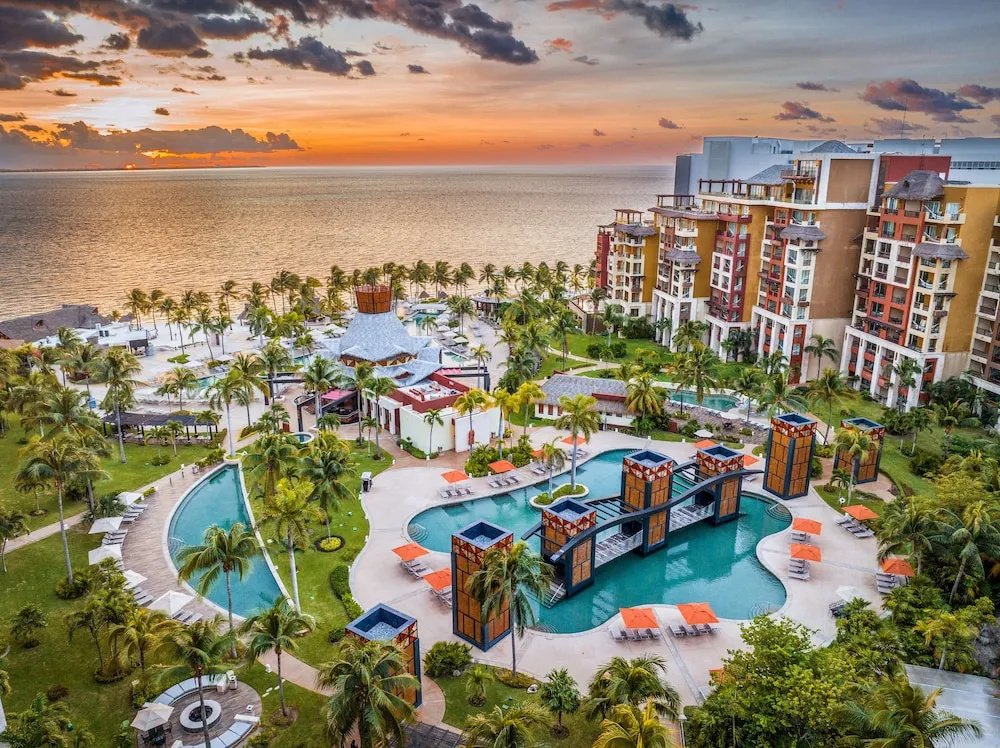 Beach & Waterfront