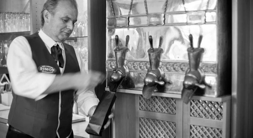 Simon - Hotel & Café - Général