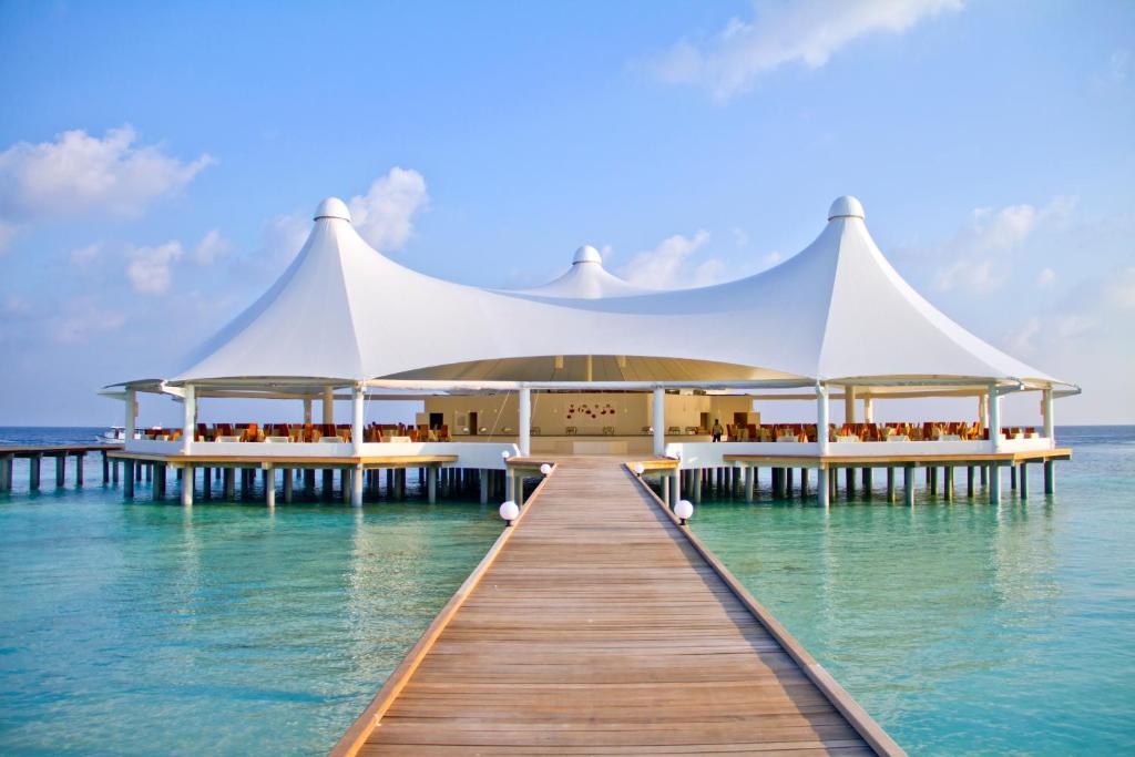 Safari Island Resort & Spa