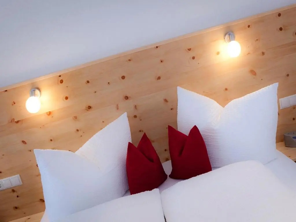 4 Bedrooms Apartment with balcony