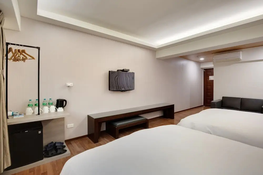 Standard Quadruple Family room