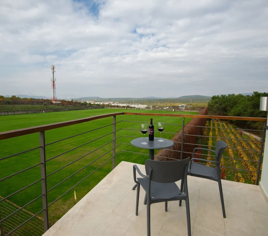 套房（頭等艙），帶有陽台和景觀