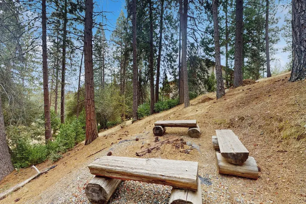 4BR Home w/ Decks & Arcade Games, Near Yosemite