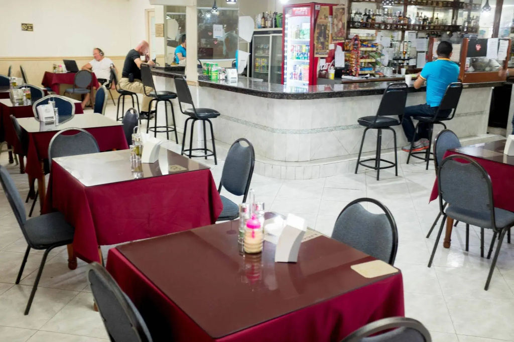 Food & Beverage