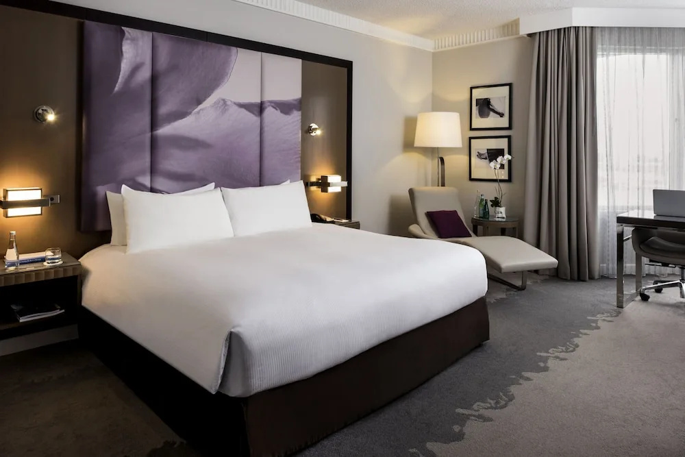 Deluxe Double room (full double bed)