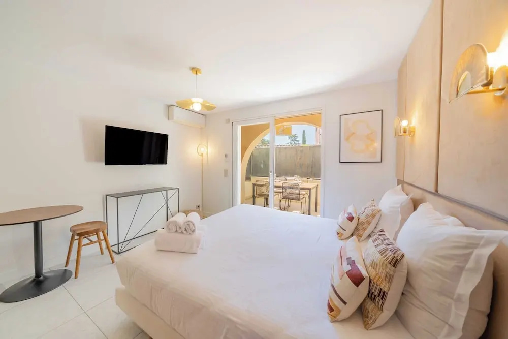 Studio Place des Lices/terrace - Saint-tropez