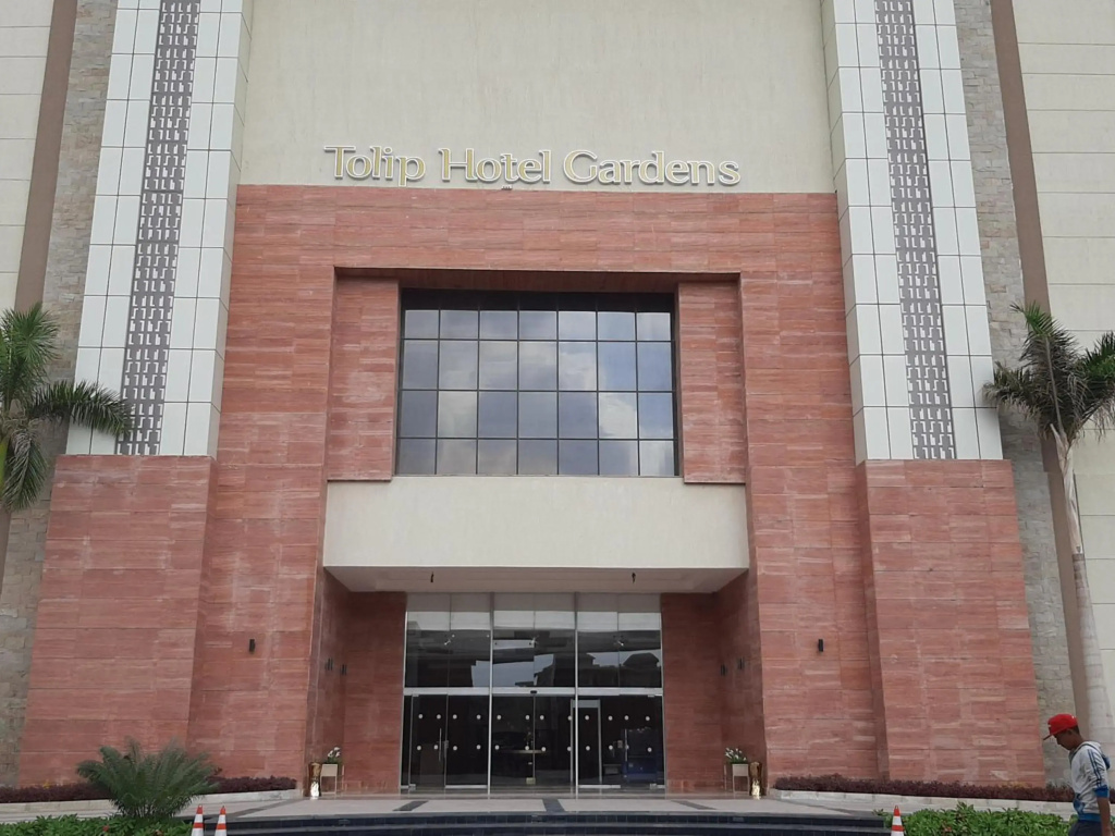 Tolip Gardens Hotel — фото