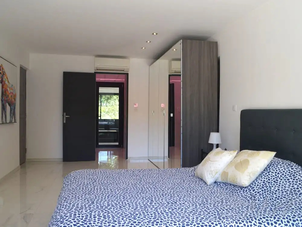 Voir la photo 4 — Modern Holiday Home With Private Pool and Garden