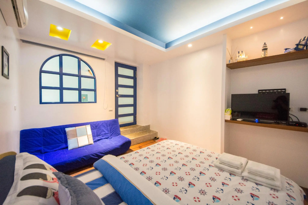 Standard Double room (full double bed)