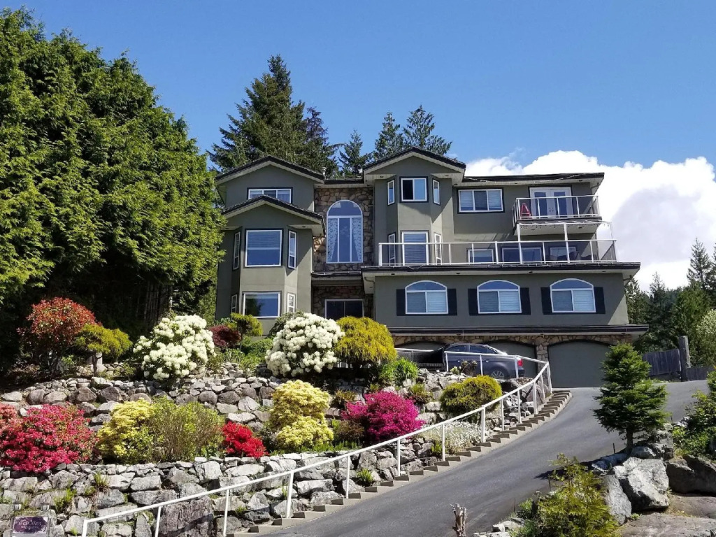 Squamish Highlands Bed & Breakfast