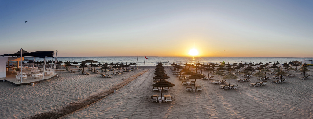 Beach & Waterfront