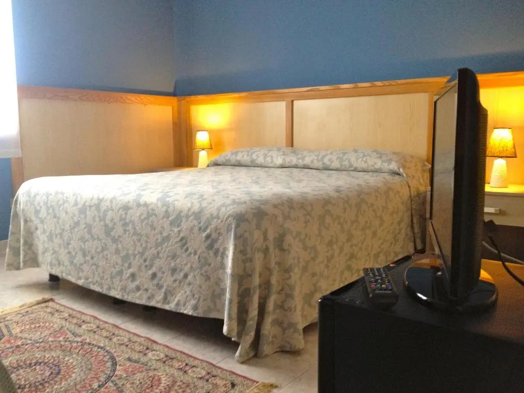 Standard Quadruple room with view