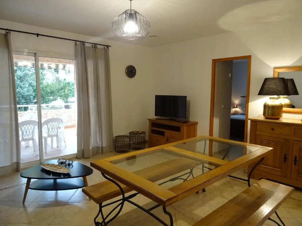 3 Bedrooms Cottage