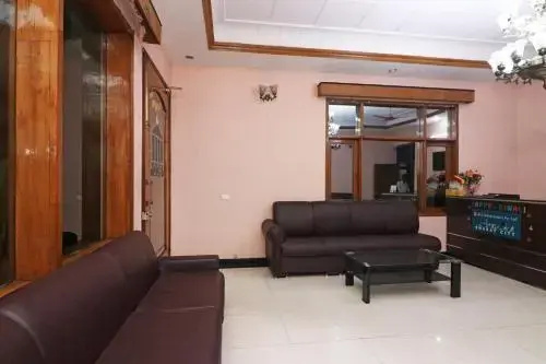 Bharat Guest House By OYO Rooms