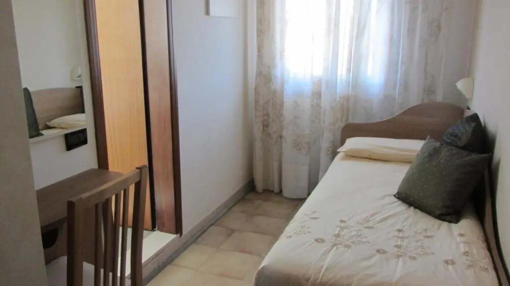 Hotel Villa Dina - Chambres