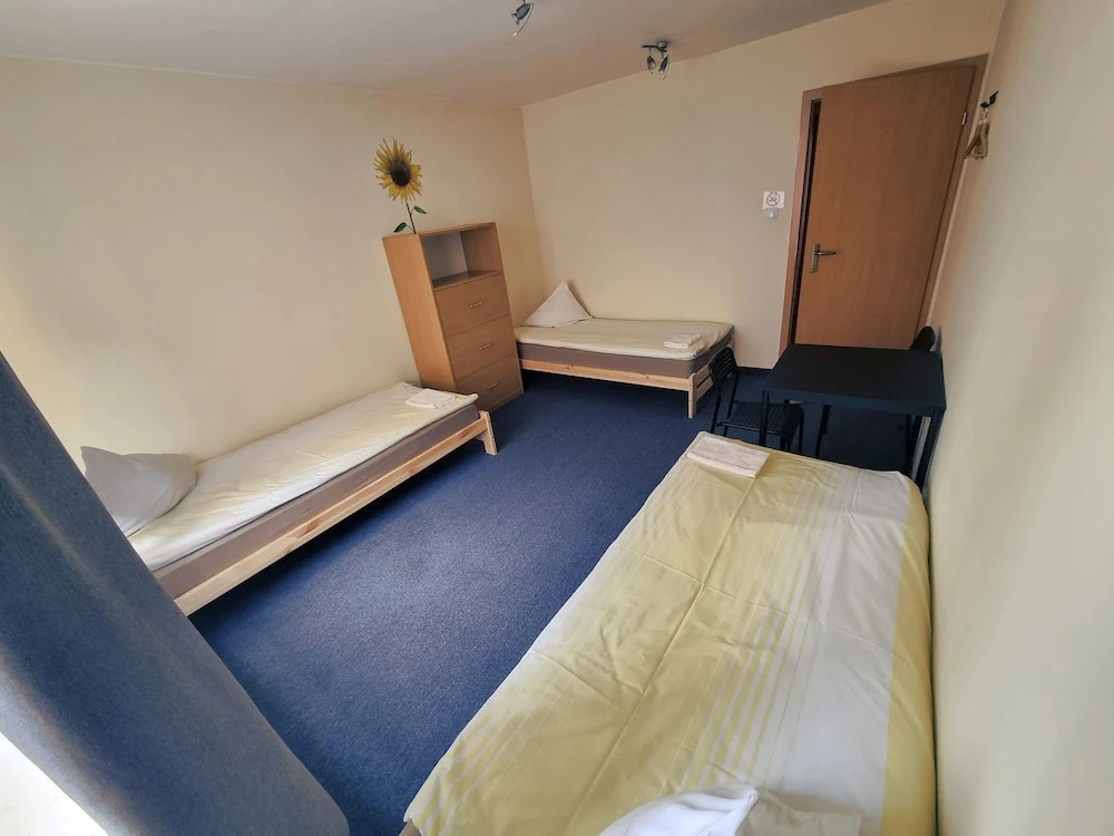 Трёхместный номер Comfort в Wilanow House - Hostel