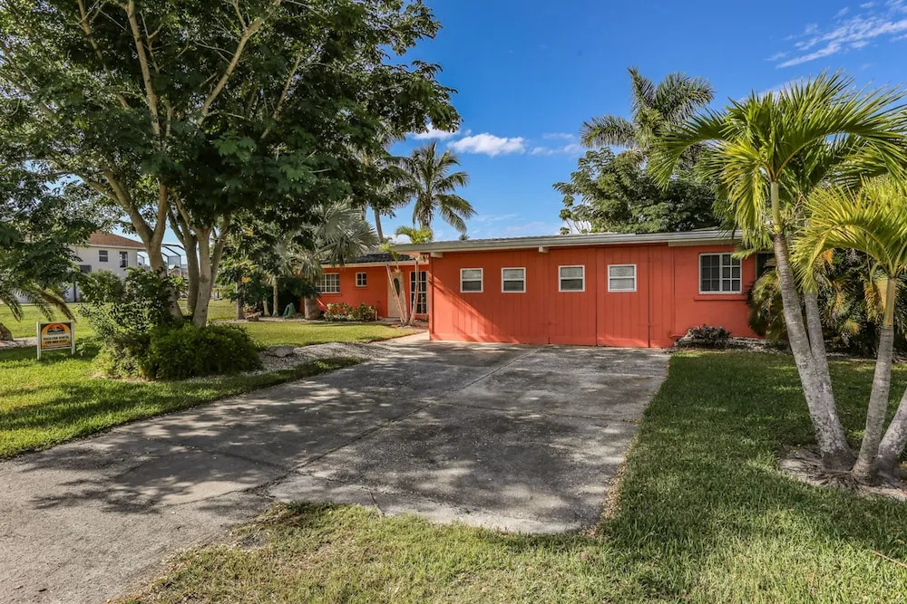 271 Ibis Street