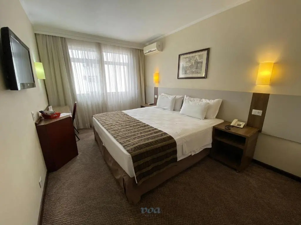 Deluxe Double room (full double bed)