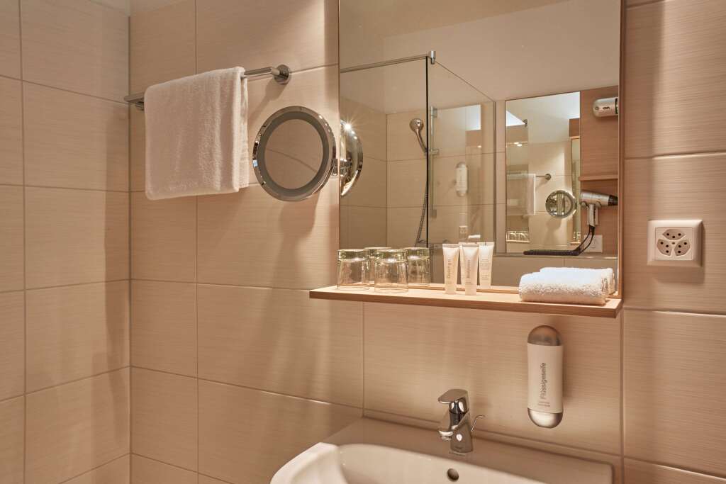H4 Hotel Arcadia Locarno by null