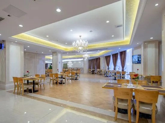 Food & Beverage