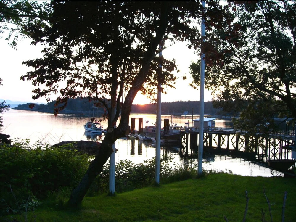 Lasqueti Island Hotel & Restaurant