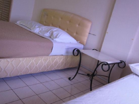Paradise Lagoon Apartment