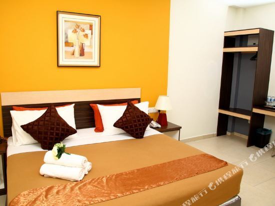 Leo Express Hotel