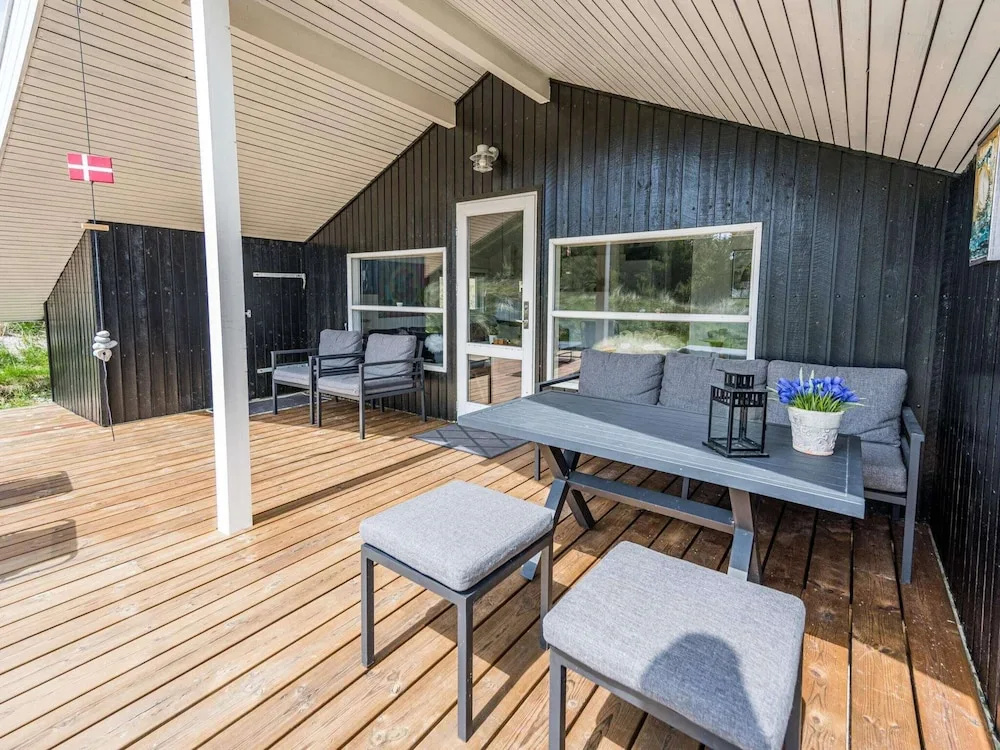 6 Person Holiday Home in Henne