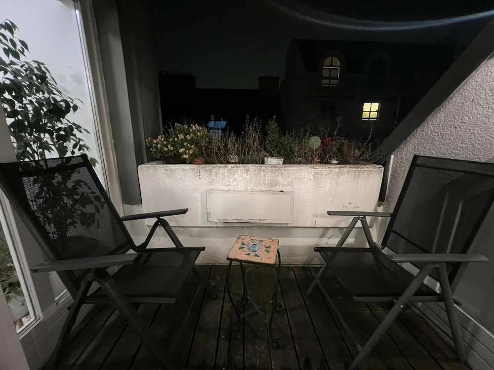 Private Room for Long Term Near Rennweg