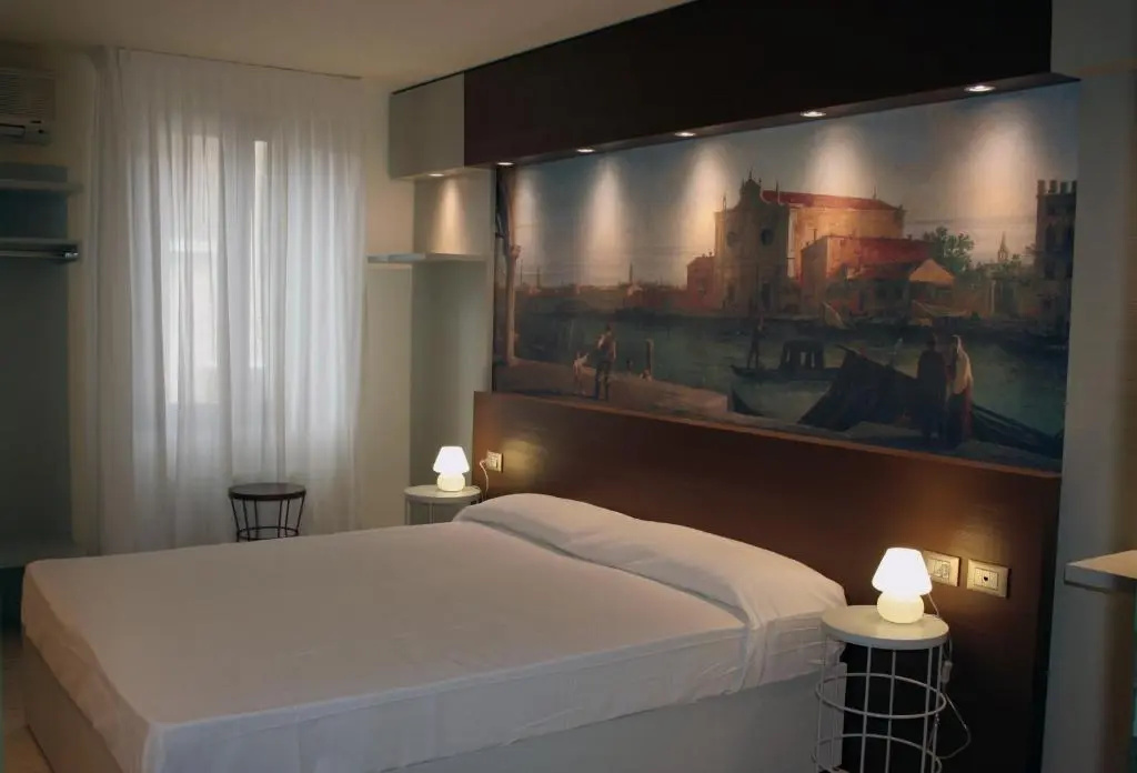 Standard Double room (full double bed)