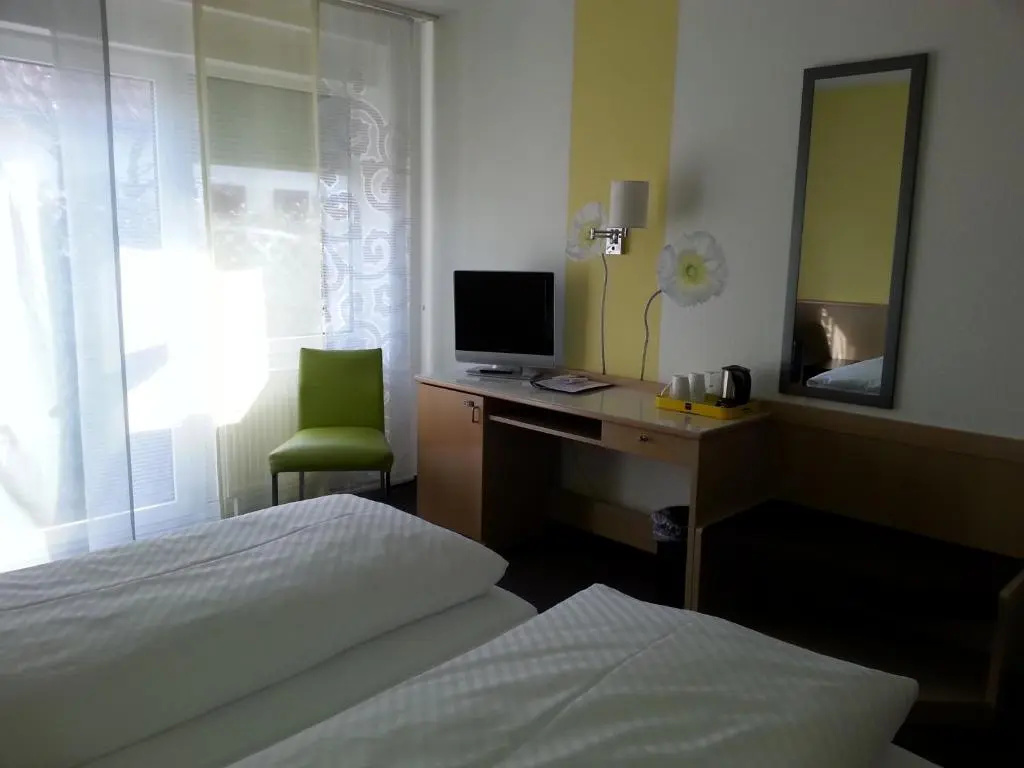 Standard Double room (full double bed)