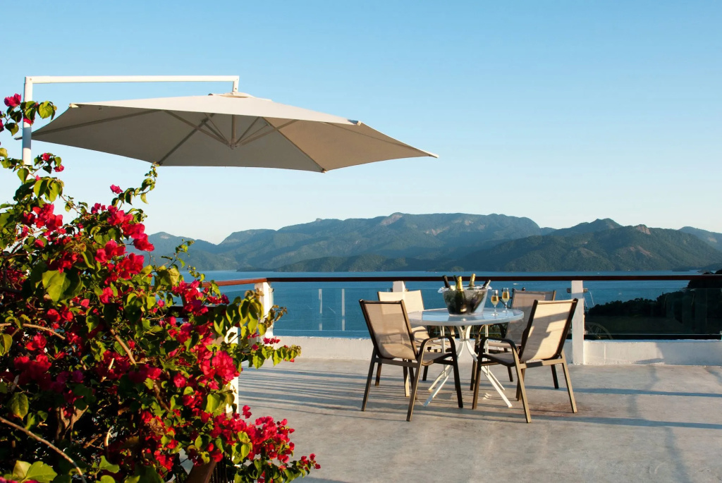 Balcony & Terrace