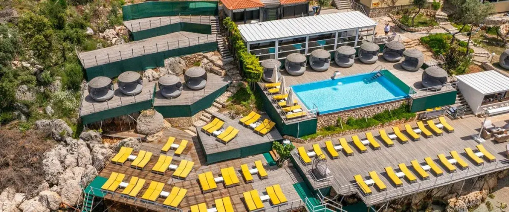 Green Beach Hotel