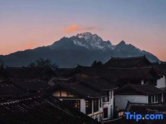 Taoyuanju·Shizishan All-Night View·Stargazing Terrace Scenic Homestay (Dashuiche Branch)