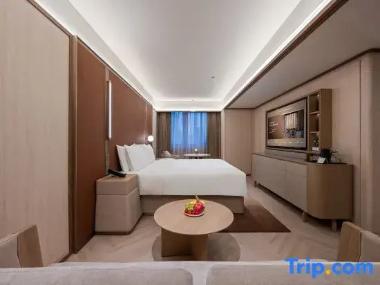 Deluxe Double room (full double bed)