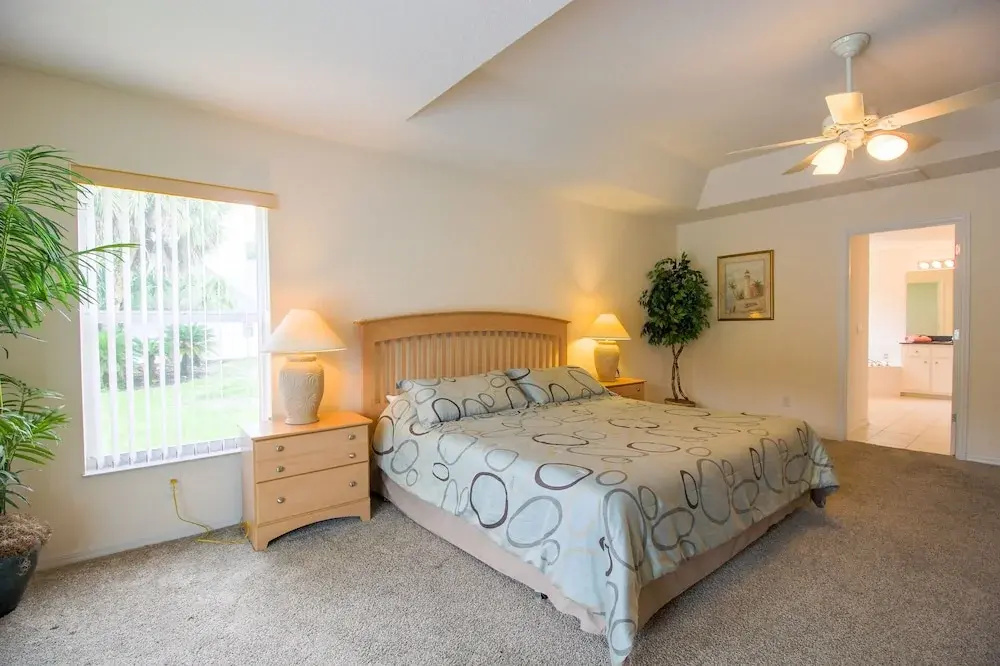 Spacious Modern Pool Home, Family & Golf Trips - 4727 4 Bedroom Home by RedAwning