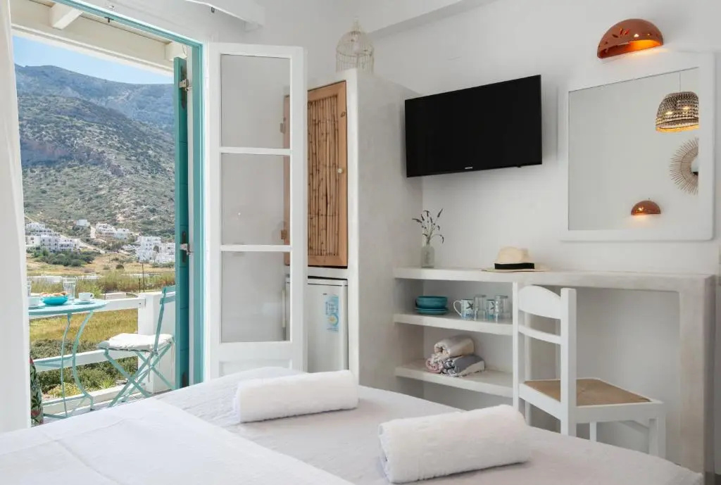 Standard Double room with sea view (full double bed)