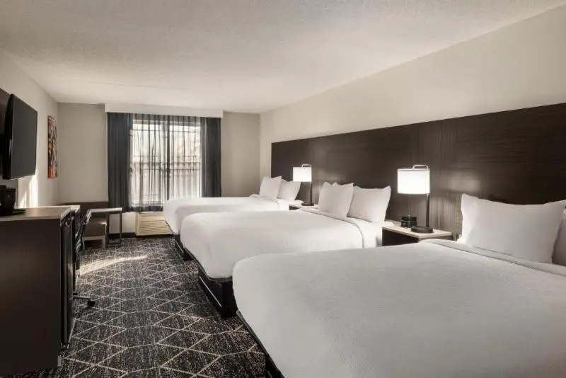 La Quinta Inn & Suites By Wyndham Lake George - Chambres