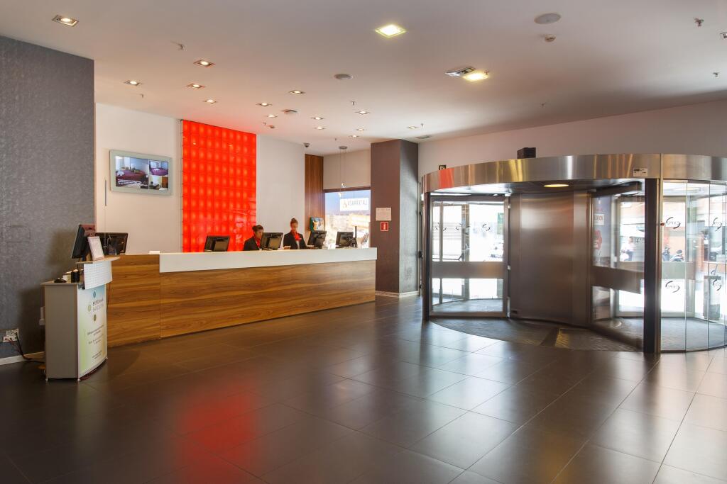 Expo Hotel Barcelona - 7
