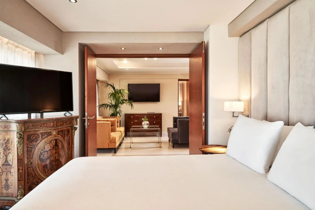 Bellevue On The Beach Suites - фото 4