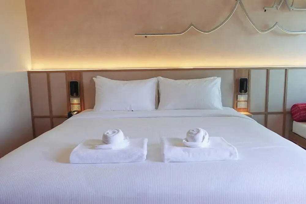 Standard Double room with balcony (full double bed)